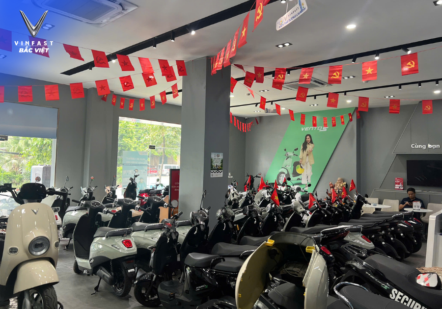 Khu vực trưng bày xe tại VinFast Bắc Việt